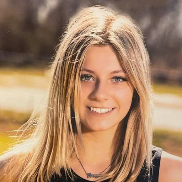 Meet your Posher, Sherry - Picture 3 of 4